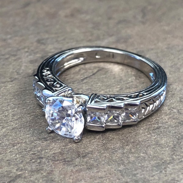 14K White Gold Vintage Engagement Ring
