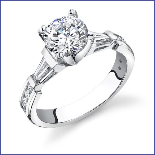 18KW Diamond Engagement Ring