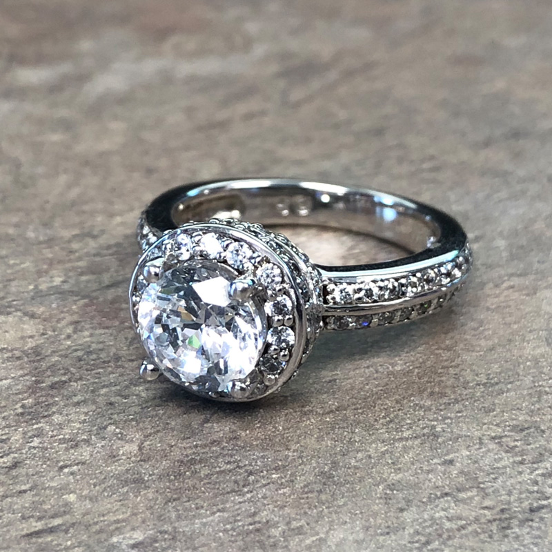 14K White Gold Round Halo Engagement Ring - 39910802